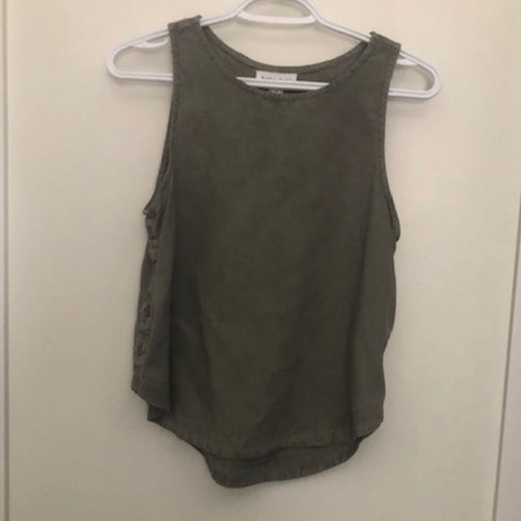 Bella Dahl Sleeveless Top - Picture 1 of 4
